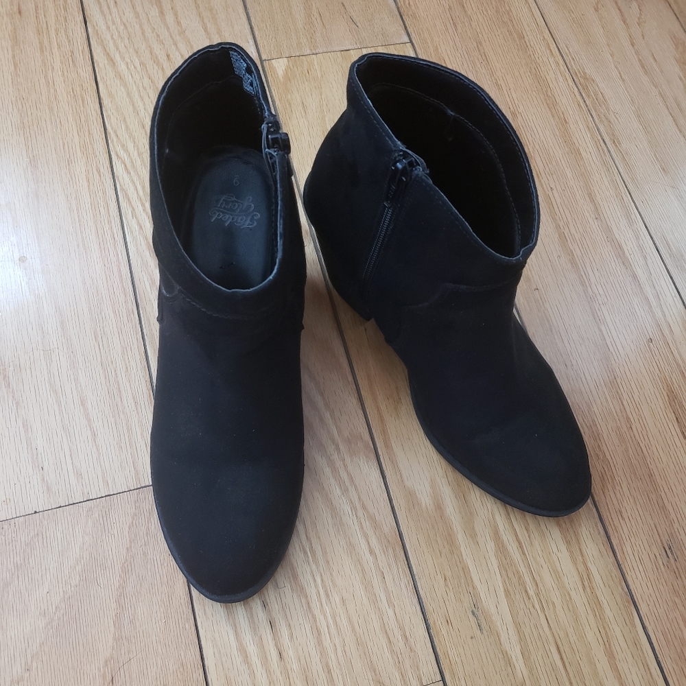 Ankle boots